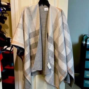 100% Cashmere Poncho